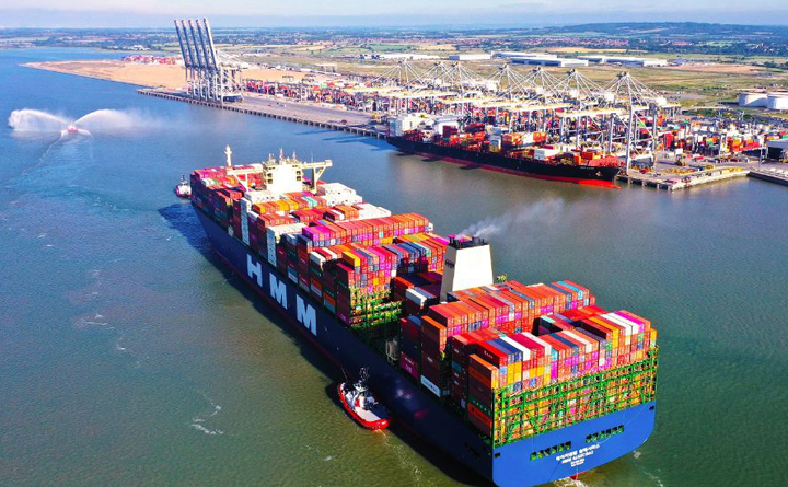 London Cargo Port Expansion